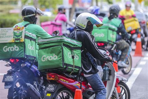 kinantot ng delivery rider|Challenges of delivery riders .